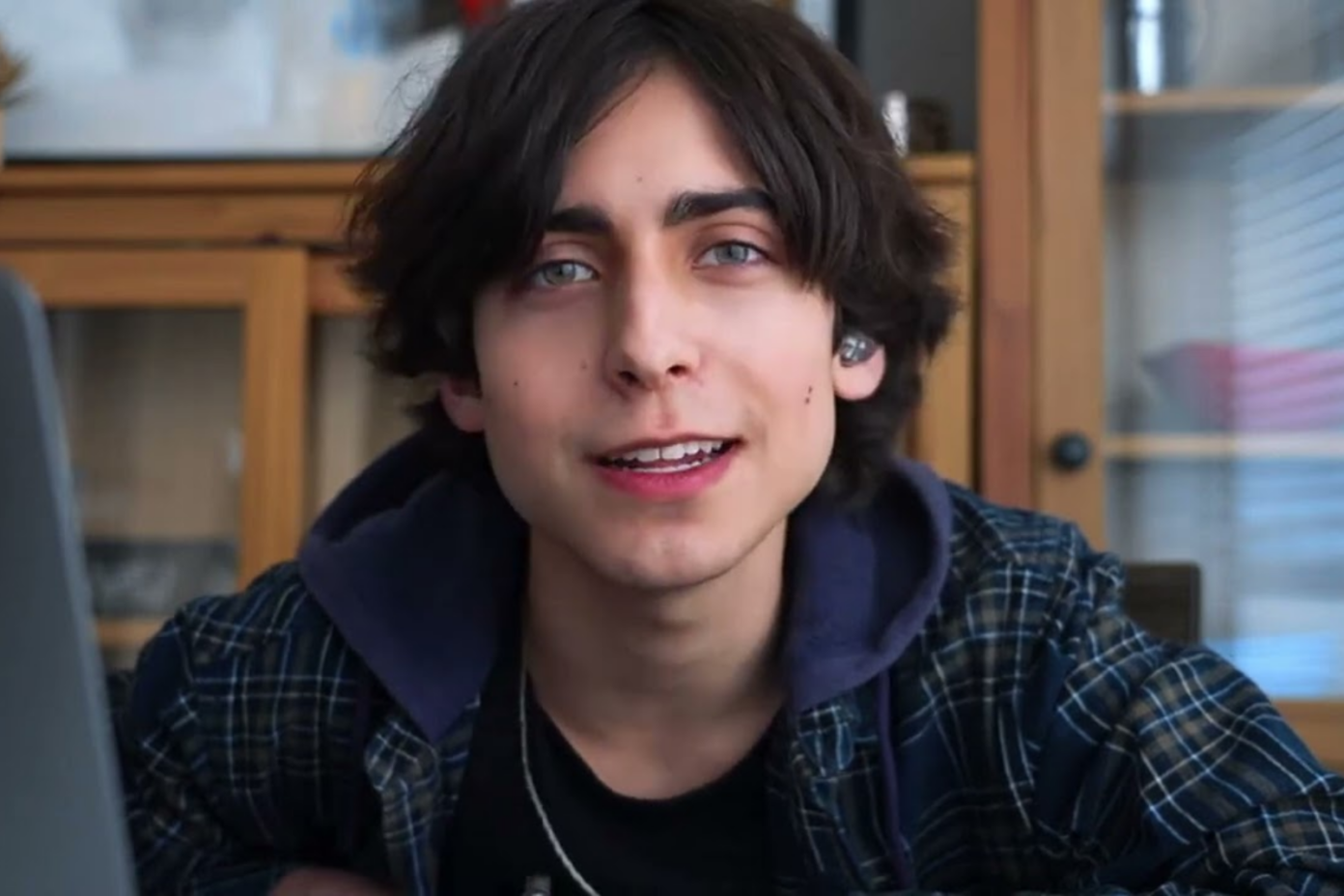 How Old Is Aidan Gallagher? Age, Biography, Career, Networth & More ...