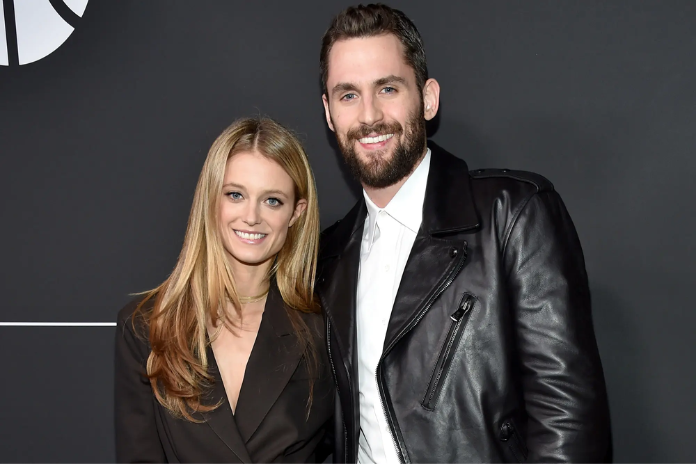See Kevin Love and Kate Bock's Wedding Cake 