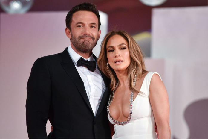 Are Jennifer Lopez and Ben Affleck Married? Obtain Marriage License 