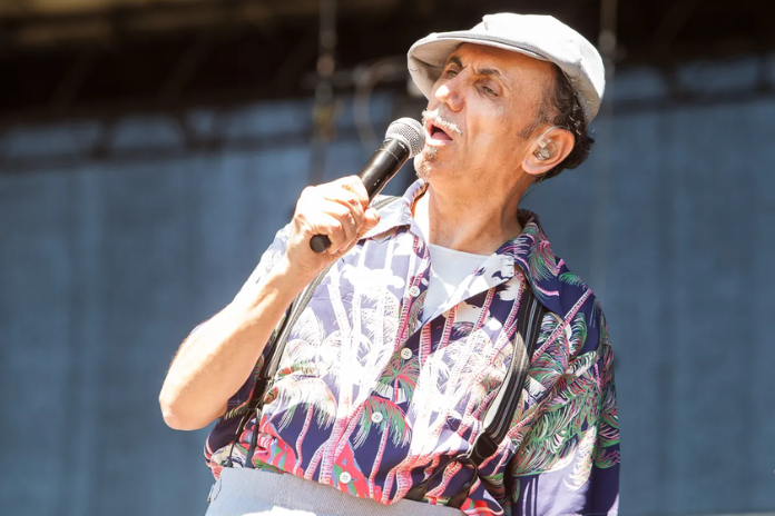 how old is kevin rowland