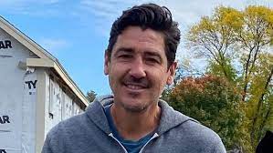 unknown facts about jonathan knight