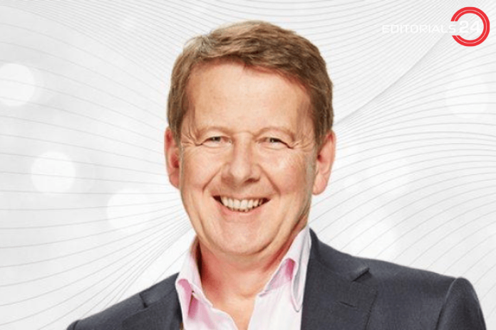 how old is bill turnbull