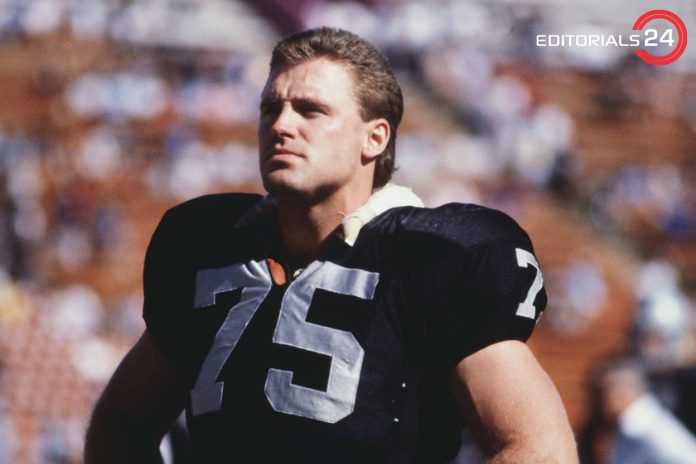 how old is howie long