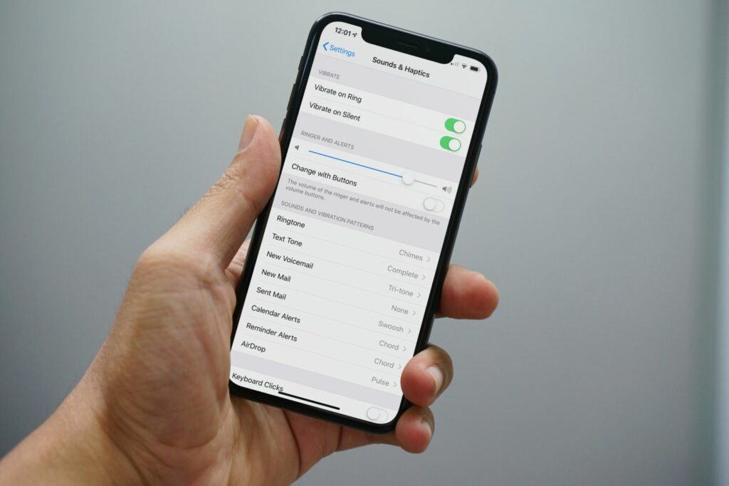 how to turn off silent mode on iphone